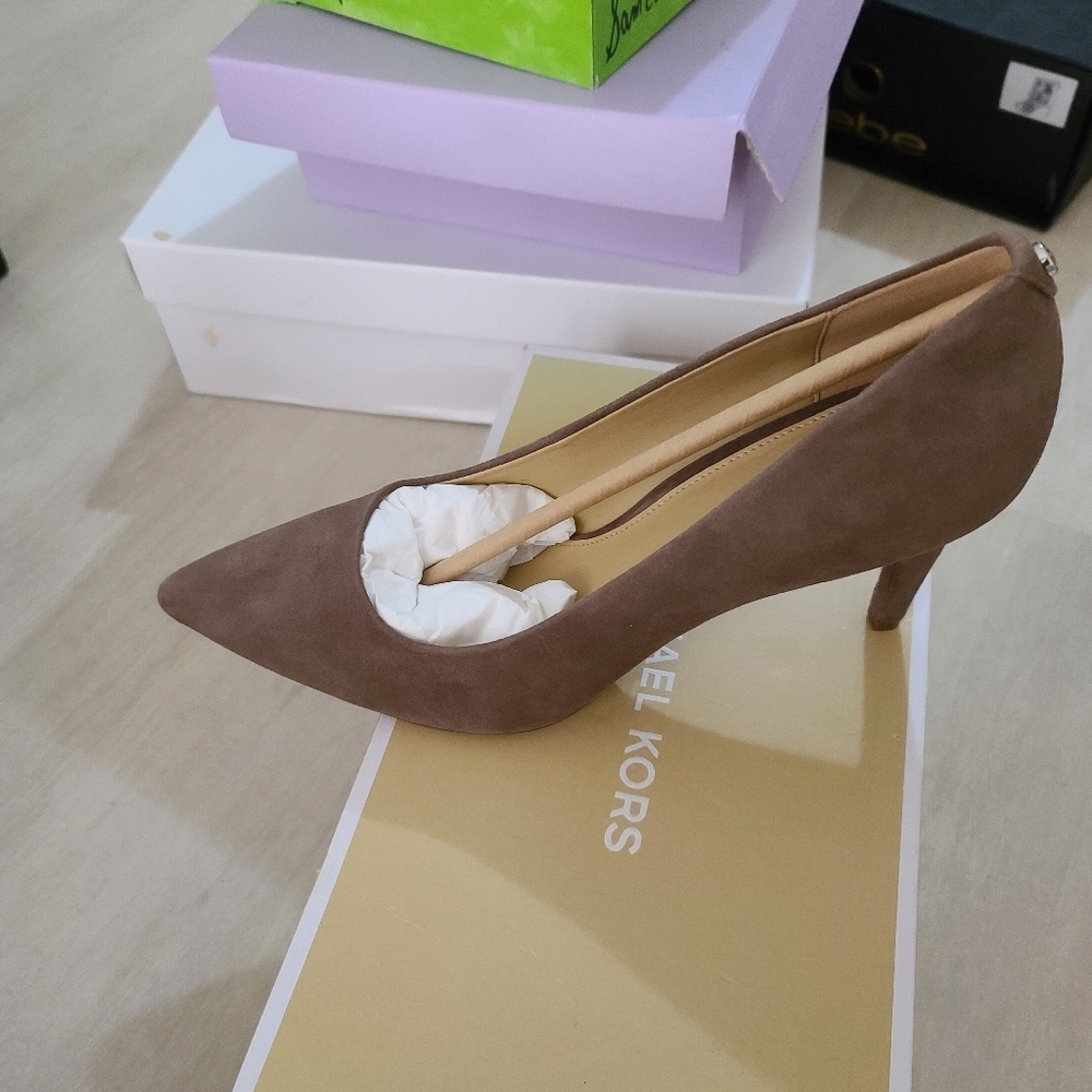 Micheal kors  color taupe - Picture 5 of 9